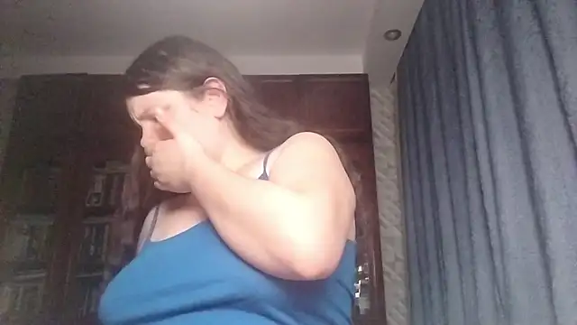 Snapshot of BeatriceMolands chatting on April 20, 2026, 6:20 pm BeatriceMolands online show from April 20, 2026, 6:20 pm