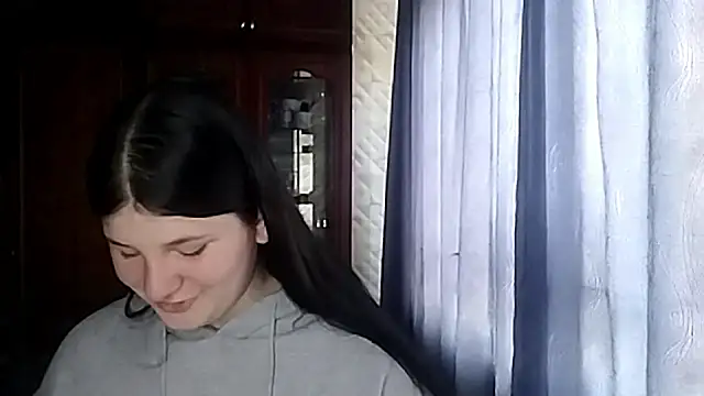 Snapshot of BeatriceMolands chatting on May 15, 2026, 3:21 pm BeatriceMolands online show from May 15, 2026, 3:21 pm
