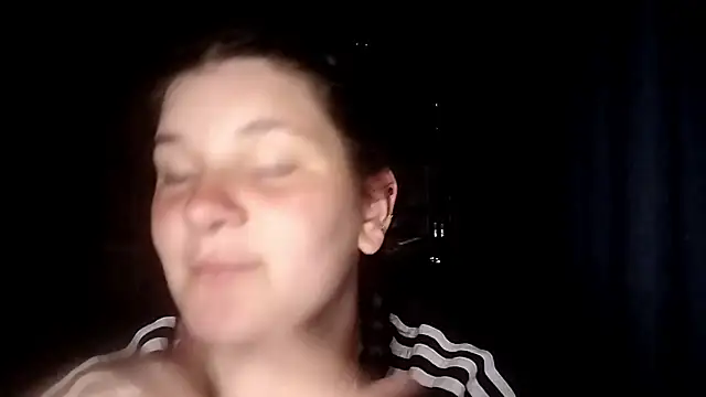 Snapshot of BeatriceMolands chatting on May 26, 2026, 6:50 pm BeatriceMolands online show from May 26, 2026, 6:50 pm