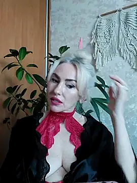 White00pearl online show from April 29, 2026, 4:11 pm