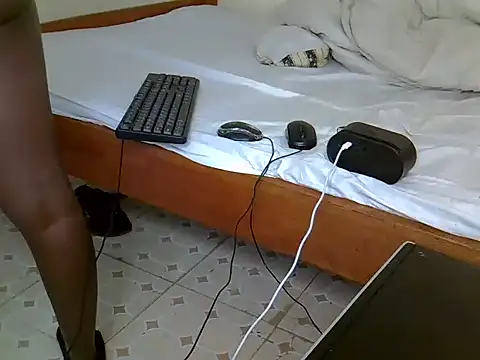 Minniemore online show from April 18, 2026, 10:28 am