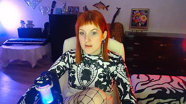 ConchitaMesser online show from May 11, 2026, 7:55 pm