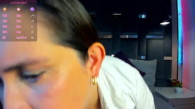 Maturetitsx69 online show from April 28, 2026, 1:37 pm