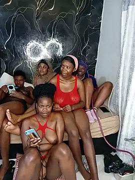 Snapshot of Teeangelaa chatting on May 14, 2026, 4:37 pm Teeangelaa online show from May 14, 2026, 4:37 pm