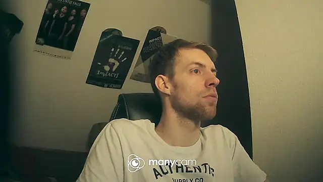 Snapshot of Milkyman7 chatting on March 9, 2025, 12:31 am Milkyman7 online show from March 9, 2025, 12:31 am