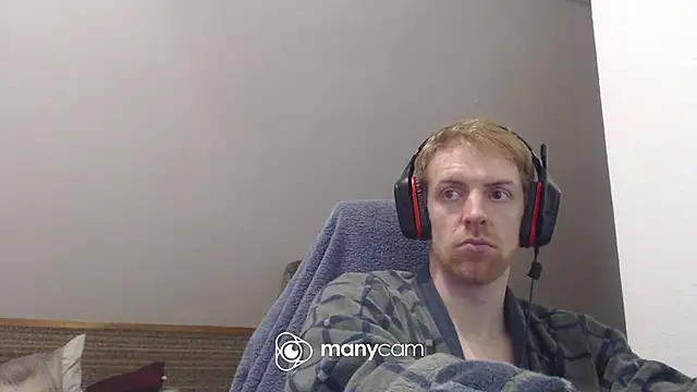 Snapshot of Milkyman7 chatting on December 20, 2025, 9:17 pm Milkyman7 online show from December 20, 2025, 9:17 pm