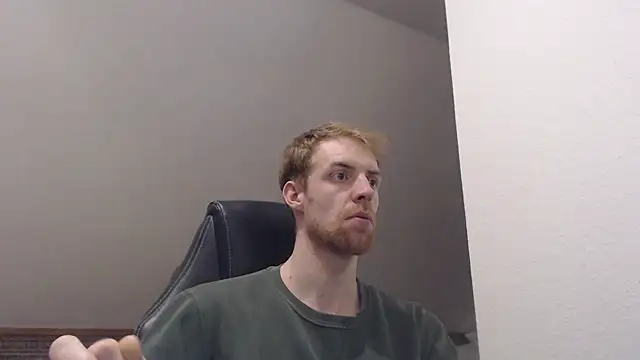 Snapshot of Milkyman7 chatting on October 4, 2025, 7:15 pm Milkyman7 online show from October 4, 2025, 7:15 pm