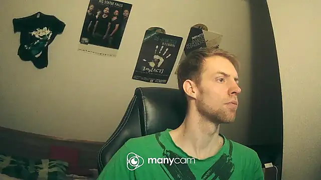 Snapshot of Milkyman7 chatting on March 15, 2025, 10:22 pm Milkyman7 online show from March 15, 2025, 10:22 pm