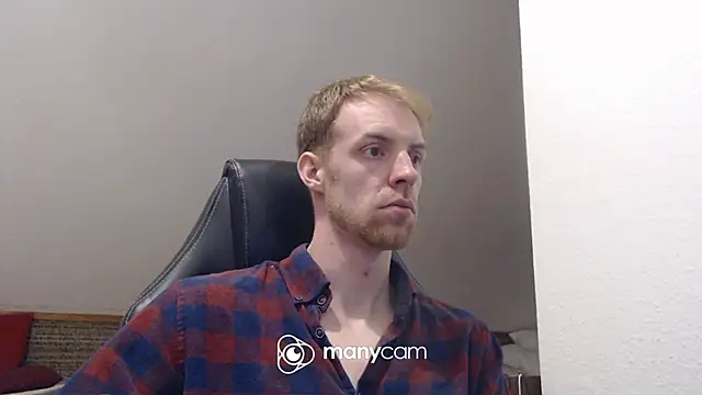 Snapshot of Milkyman7 chatting on September 13, 2025, 7:25 pm Milkyman7 online show from September 13, 2025, 7:25 pm