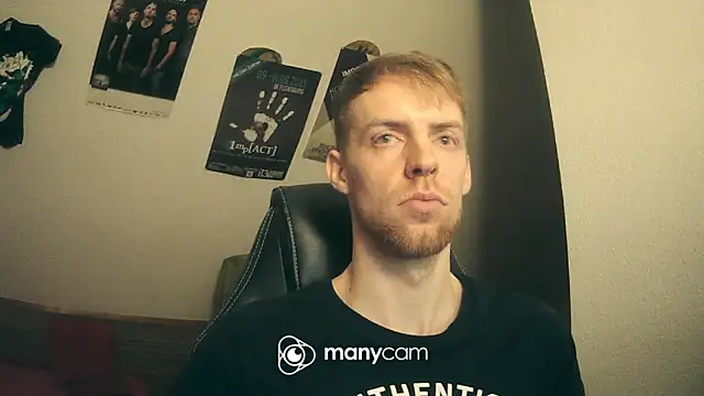 Snapshot of Milkyman7 chatting on December 25, 2024, 11:10 pm Milkyman7 online show from December 25, 2024, 11:10 pm