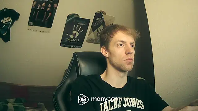 Snapshot of Milkyman7 chatting on February 5, 2025, 8:46 pm Milkyman7 online show from February 5, 2025, 8:46 pm