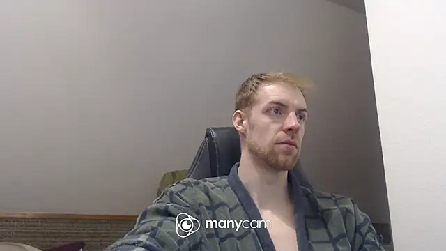 Snapshot of Milkyman7 chatting on November 15, 2025, 8:57 pm Milkyman7 online show from November 15, 2025, 8:57 pm