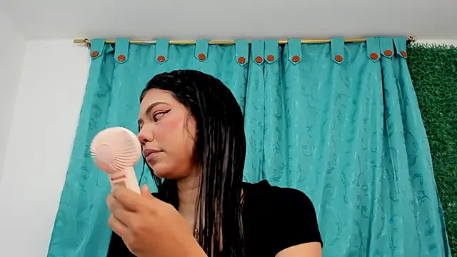 Snapshot of Nathy_Pelaez chatting on July 21, 2026, 4:03 am Nathy Pelaez online show from July 21, 2026, 4:03 am