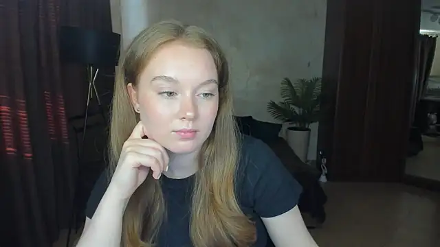 Snapshot of ValeriSunny chatting on May 21, 2026, 2:58 pm ValeriSunny online show from May 21, 2026, 2:58 pm