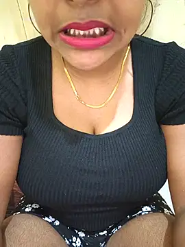 Snapshot of Newragini chatting on May 6, 2026, 5:50 pm Newragini online show from May 6, 2026, 5:50 pm