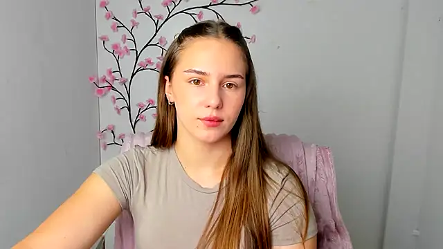 Snapshot of Kyara_ra chatting on August 3, 2026, 5:48 am Kyara ra online show from August 3, 2026, 5:48 am
