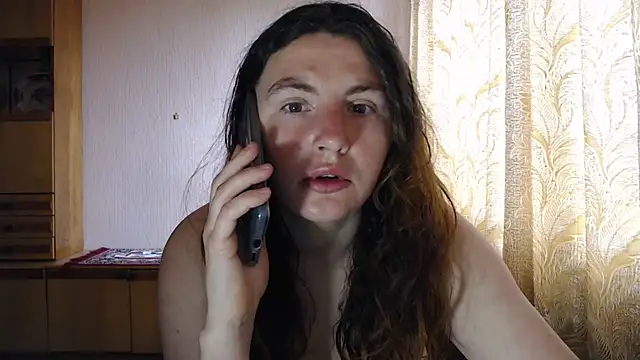 AlinaxJames online show from April 17, 2026, 12:52 pm