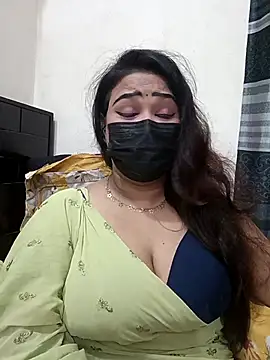 Snapshot of anonna7804 chatting on May 13, 2026, 6:37 pm anonna7804 online show from May 13, 2026, 6:37 pm