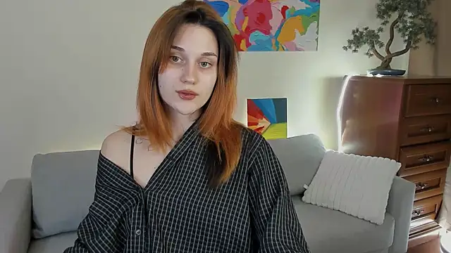 Snapshot of elani_lune chatting on April 28, 2026, 4:00 pm elani lune online show from April 28, 2026, 4:00 pm