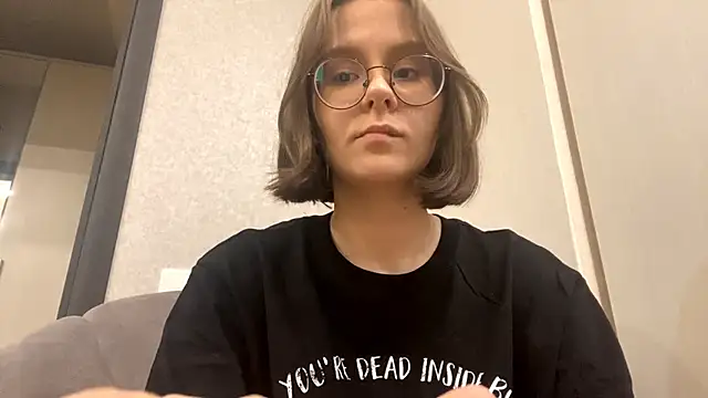 AlmaMitchell online show from April 19, 2026, 8:00 pm