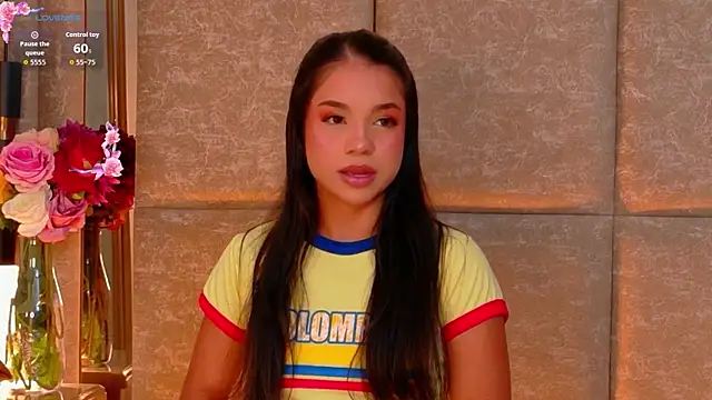 Snapshot of Valeria-Beltran chatting on June 18, 2026, 4:11 am Valeria-Beltran online show from June 18, 2026, 4:11 am