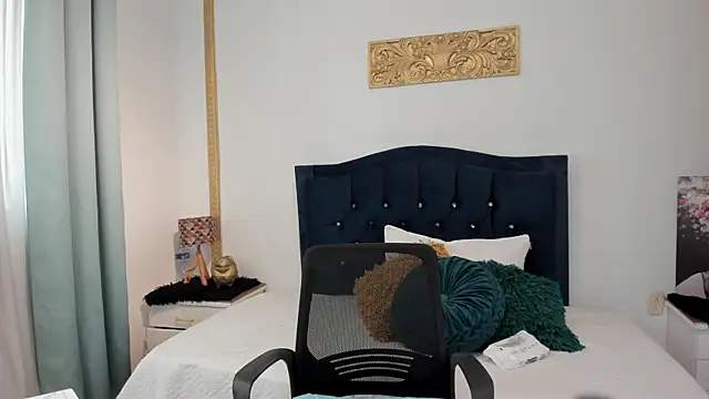 Snapshot of AmberKayleigh chatting on June 18, 2026, 7:08 pm AmberKayleigh online show from June 18, 2026, 7:08 pm