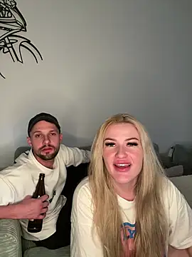 SexyCouple1910 online show from July 28, 2026, 4:42 am