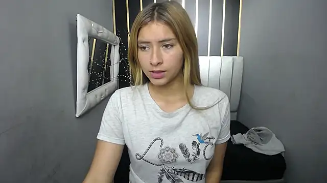 Snapshot of nancy_blonde chatting on May 29, 2026, 12:22 pm nancy blonde online show from May 29, 2026, 12:22 pm