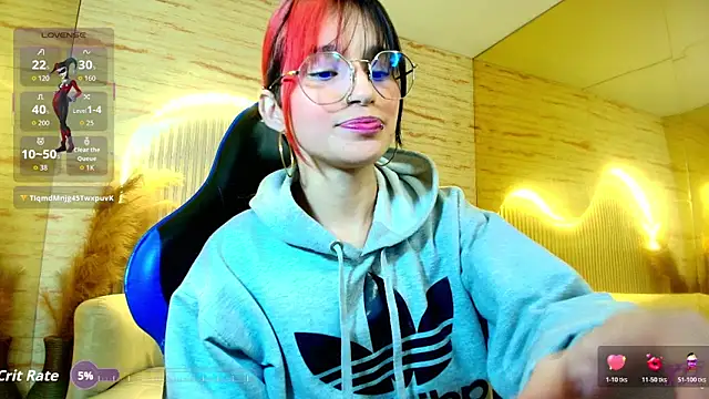 Snapshot of Moon_Red_r chatting on May 9, 2026, 1:14 pm Moon Red r online show from May 9, 2026, 1:14 pm