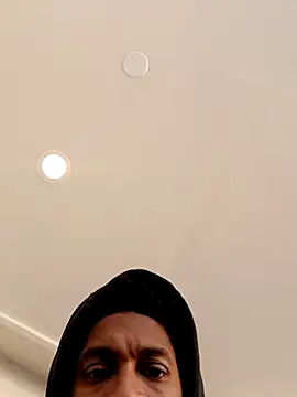 Maniac42024 online show from April 18, 2026, 3:03 pm