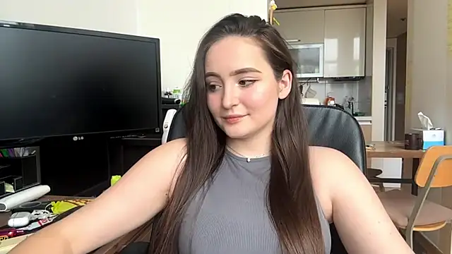 Snapshot of Emilly_Cart chatting on May 20, 2026, 3:25 am Emilly Cart online show from May 20, 2026, 3:25 am