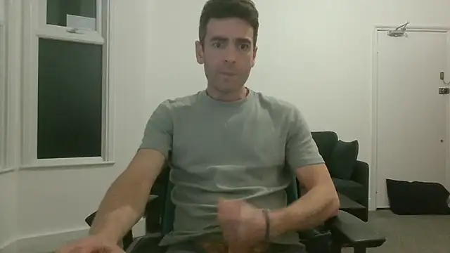 frenchbdmaninlondon online show from April 29, 2026, 9:10 pm