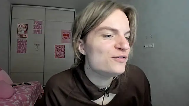 milliKira006 online show from May 10, 2026, 7:34 am