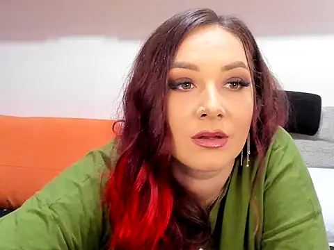 Snapshot of LilithsTongue_ chatting on August 8, 2026, 9:27 am LilithsTongue online show from August 8, 2026, 9:27 am