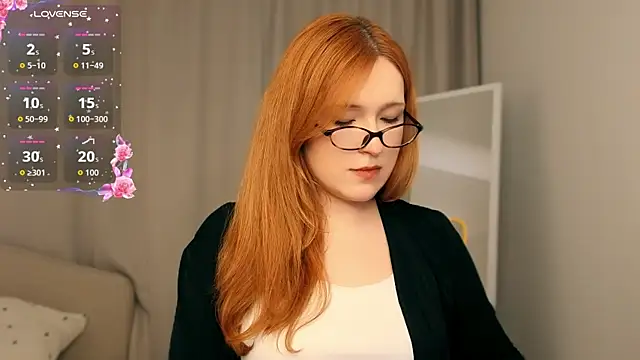 flaremoon online show from May 11, 2026, 4:04 pm