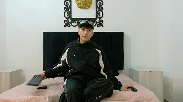 LunayDream online show from May 29, 2026, 11:38 am