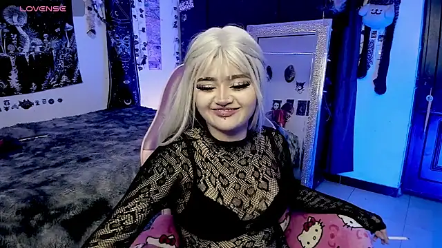 Snapshot of lya_nekko_ chatting on June 15, 2026, 2:12 am lya nekko online show from June 15, 2026, 2:12 am