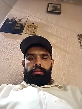 Snapshot of Barbas44420 chatting on July 7, 2026, 11:30 pm Barbas44420 online show from July 7, 2026, 11:30 pm