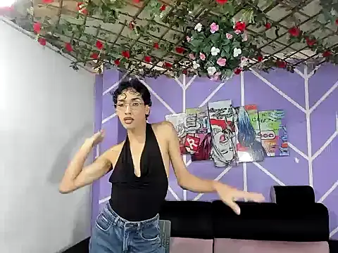 DAHNE HOT  online show from June 28, 2026, 12:44 pm