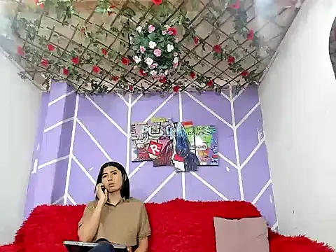 DAHNE HOT  online show from July 19, 2026, 12:13 pm