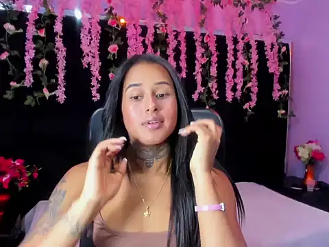 Snapshot of Molly_Brunette_ chatting on April 26, 2026, 12:52 am Molly Brunette online show from April 26, 2026, 12:52 am
