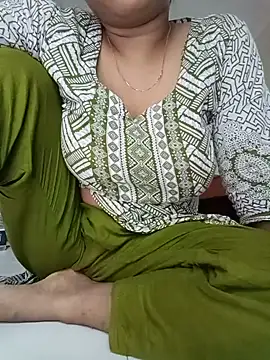 Misty-Meya online show from July 16, 2026, 5:37 am