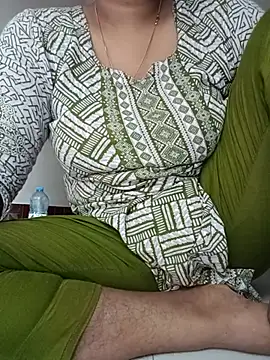 Misty-Meya online show from July 22, 2026, 2:02 am
