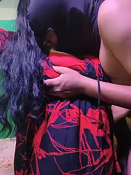 Hot Cupole online show from June 12, 2026, 3:32 pm