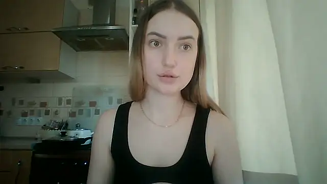 Lisanta online show from June 3, 2026, 4:12 pm