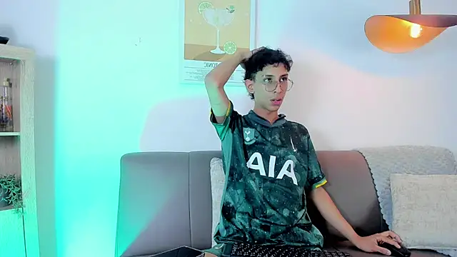 dax blaze online show from May 3, 2026, 12:42 pm