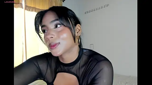 Snapshot of sophi_laraa chatting on June 3, 2026, 7:29 pm sophi laraa online show from June 3, 2026, 7:29 pm