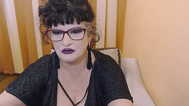 Snapshot of QuuenOfSin chatting on March 2, 2025, 2:25 pm QuuenOfSin online show from March 2, 2025, 2:25 pm