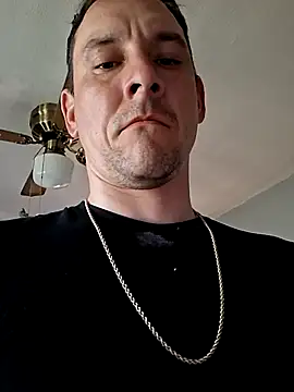 JGWntwrth86 online show from April 21, 2026, 10:49 pm