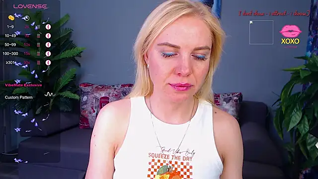 Snapshot of FromRussia chatting on May 26, 2026, 1:47 am FromRussia online show from May 26, 2026, 1:47 am